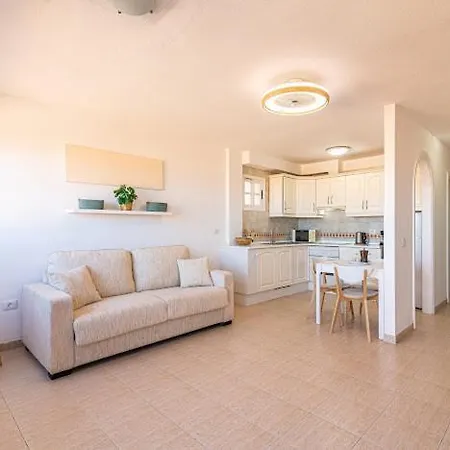 Bright With Sea And Montain View At Cristianos Apartment